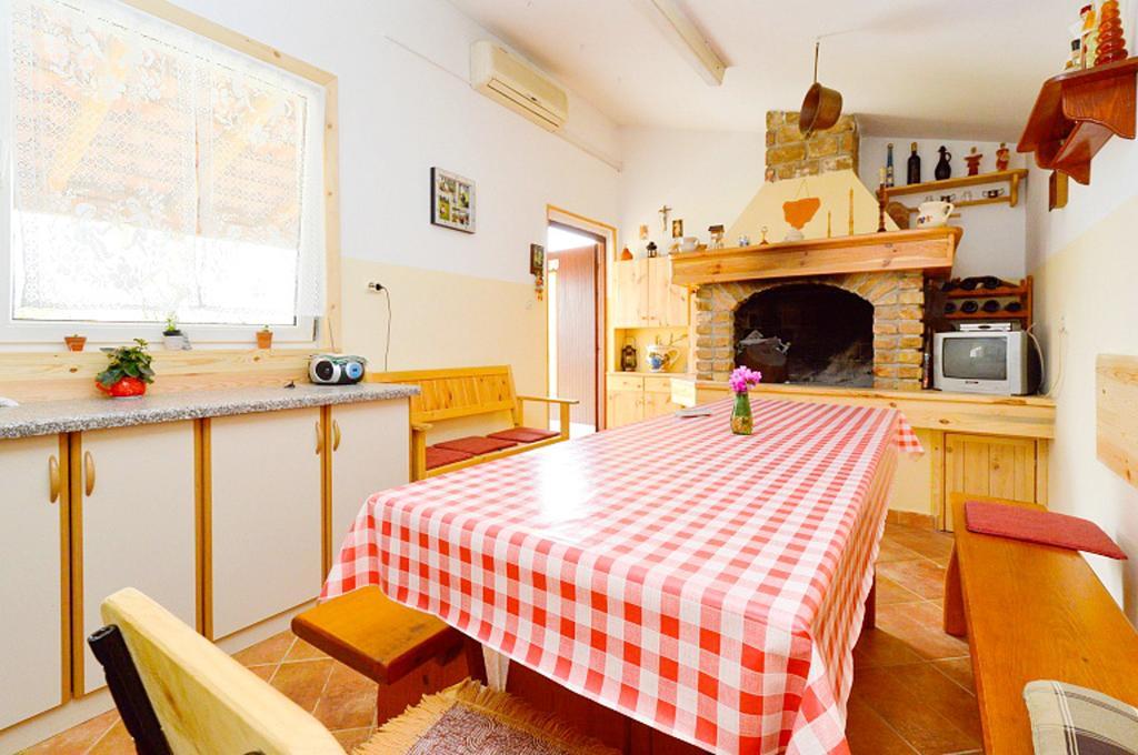 Apartment Mladenka Pula Room photo